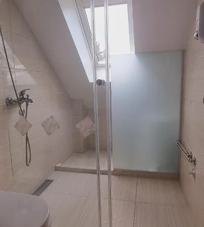 Lägenhet Centar Uros *